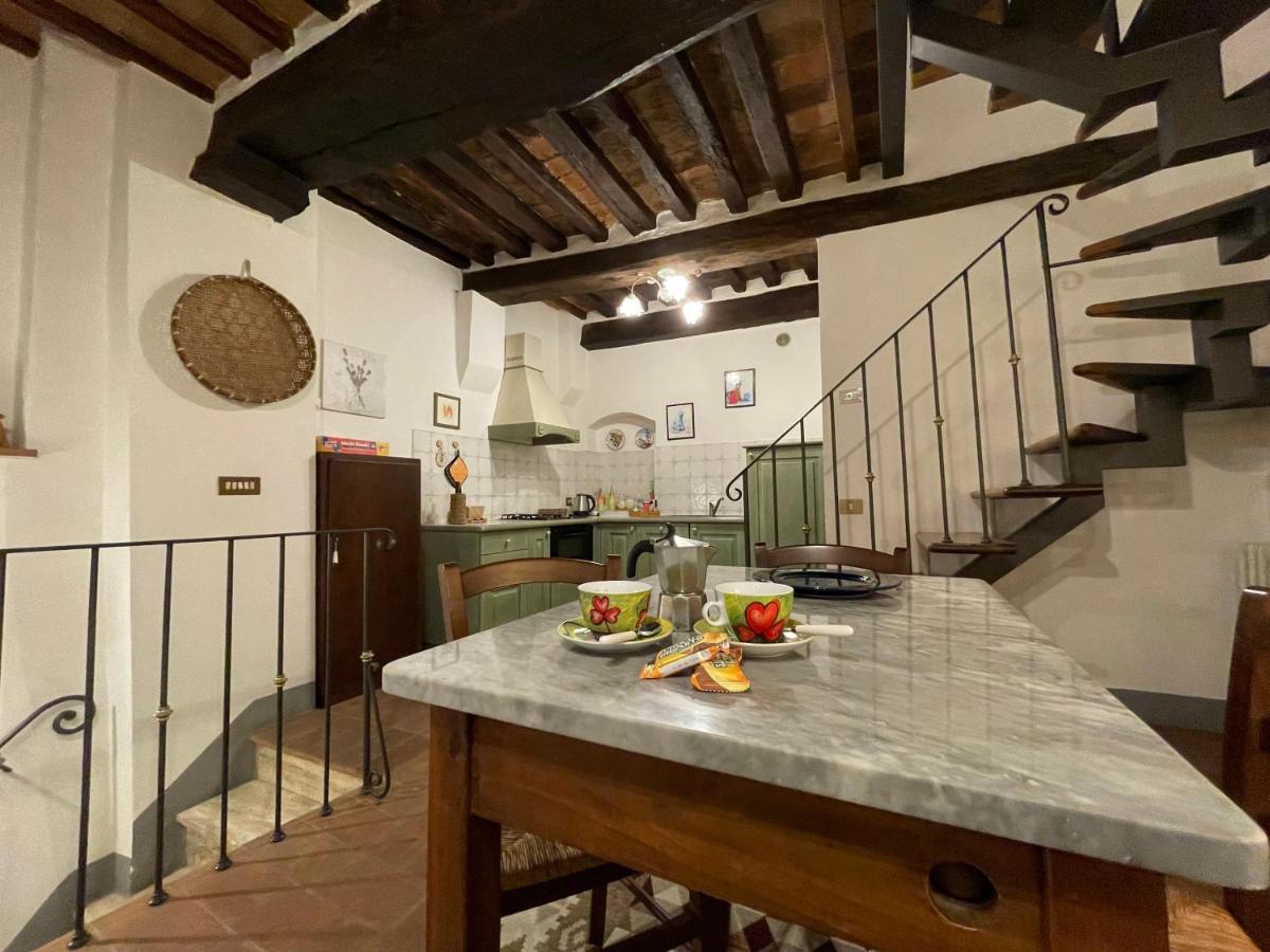 Pulcinella Appartamento Tipico Centro Storico Montepulciano Stazione Dış mekan fotoğraf